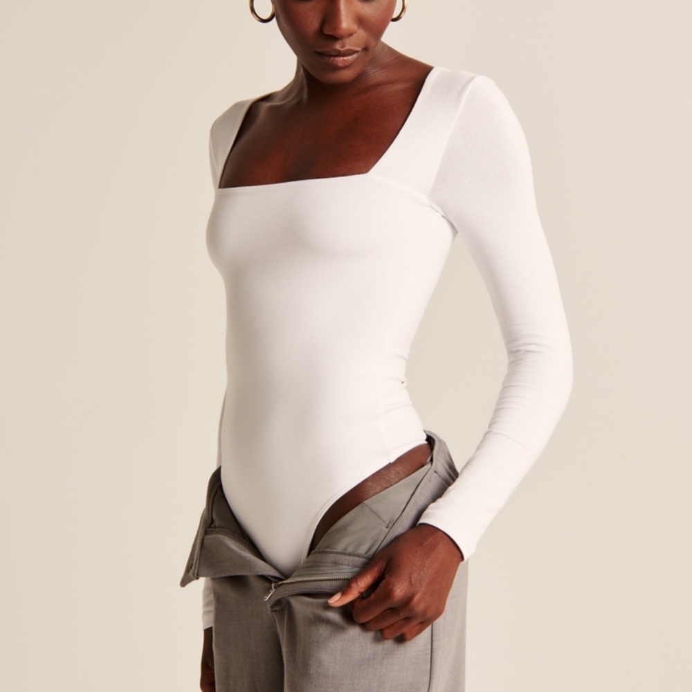 Abercrombie soft af cream/ivory body suit